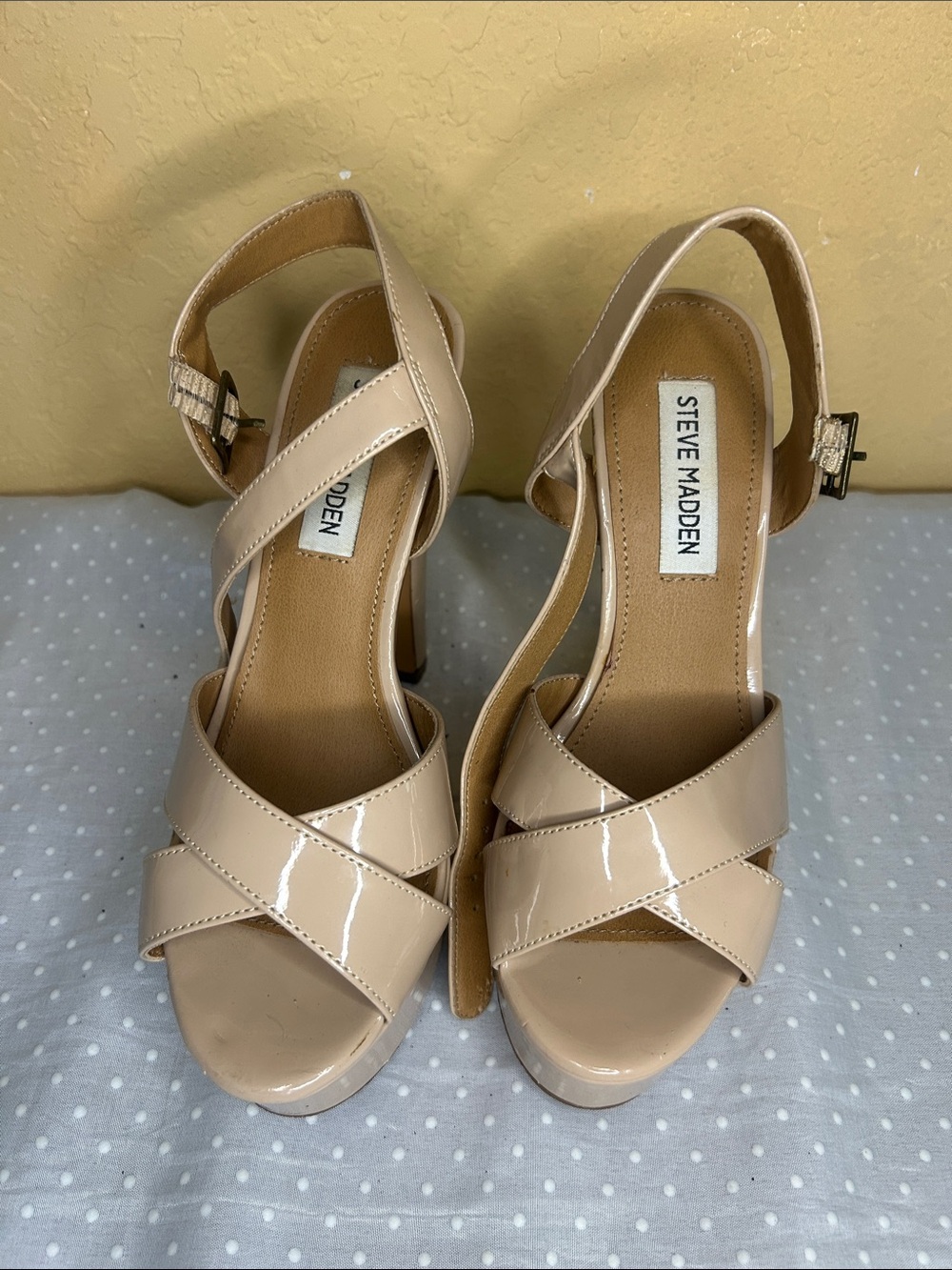 Steve Madden Patent Crisscross Platform Sandals in Nude